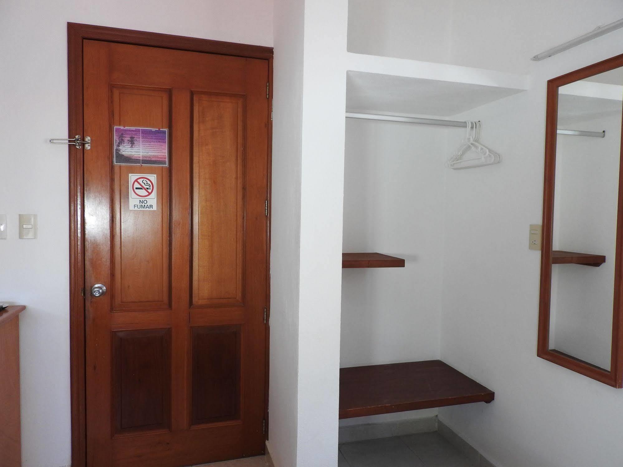 Hotel Xbulu-Ha Isla Mujeres Extérieur photo