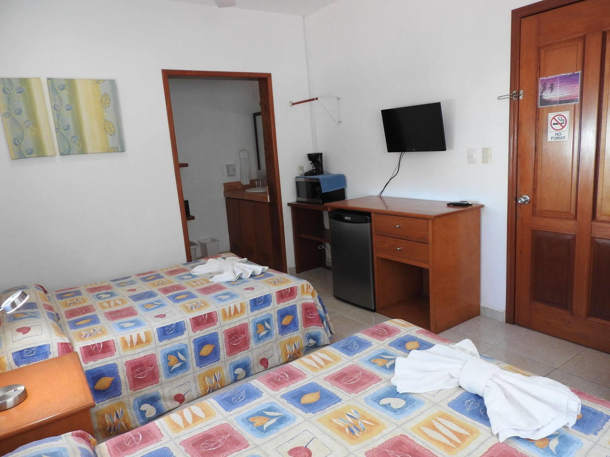 Hotel Xbulu-Ha Isla Mujeres Extérieur photo